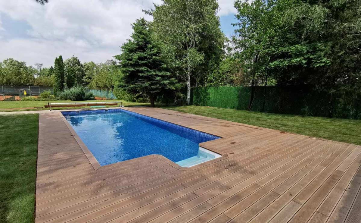 Decking WPC sau larice siberian – comparație din practică